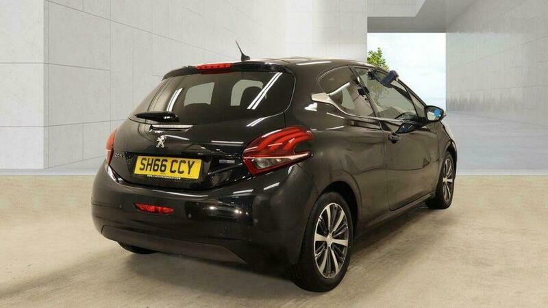 Peugeot 208 1.2 Puretech Allure Euro Black #6