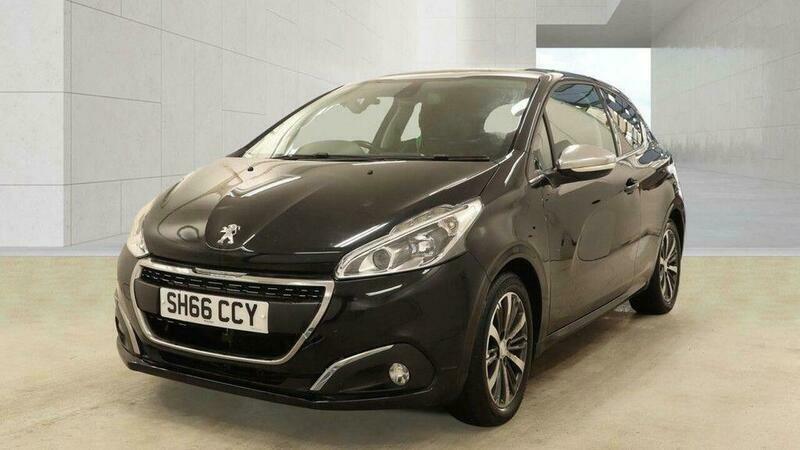 Peugeot 208 1.2 Puretech Allure Euro Black #2