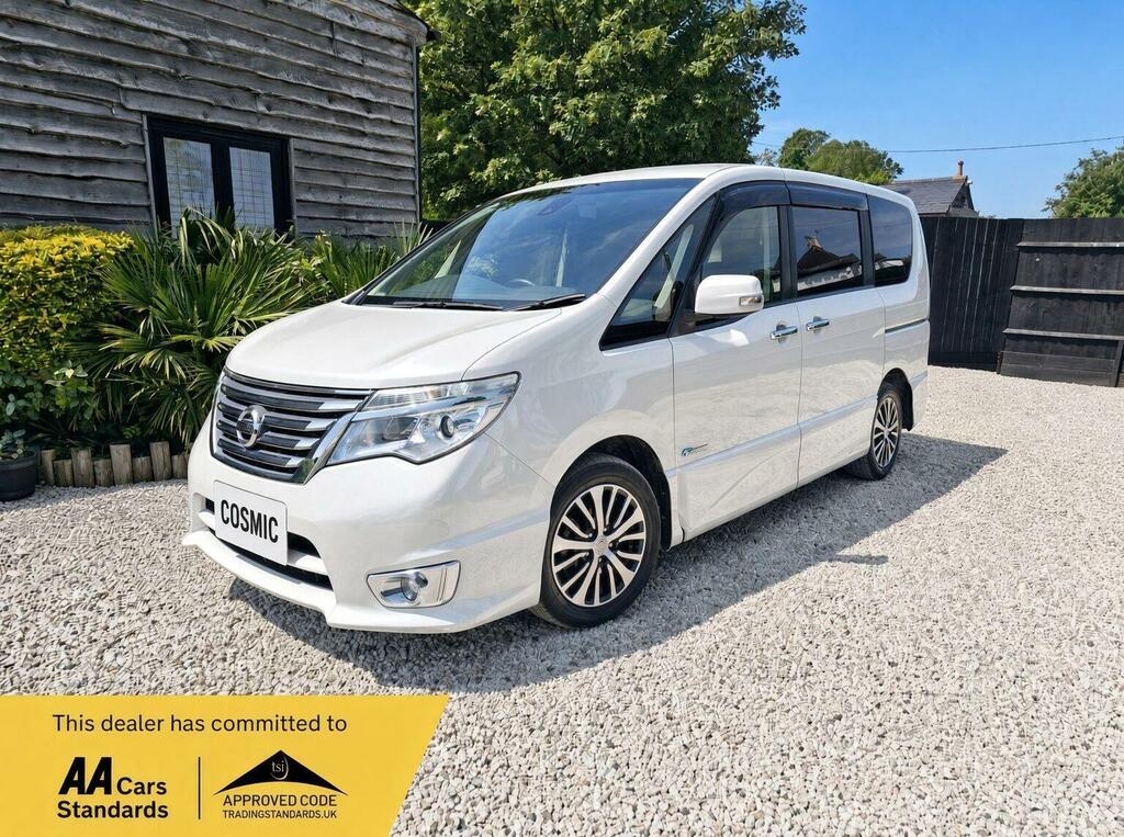 Nissan Serena Hybrid Highway Star Carplay White