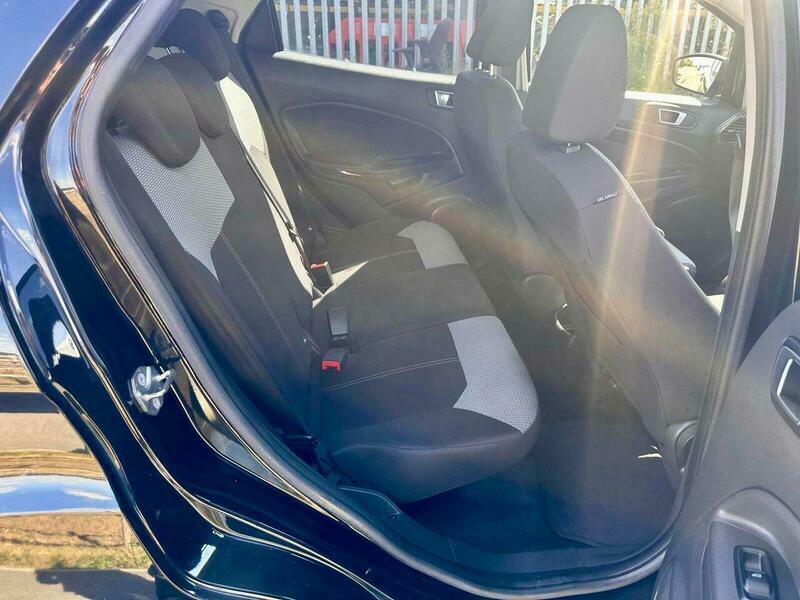 Ford Ecosport Titanium White #22