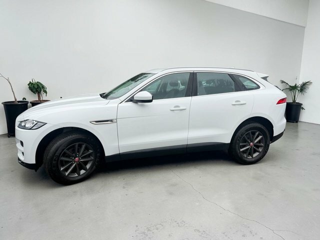 Jaguar F-Pace 2.0 D180 Prestige Suv SJ18WJL White #4