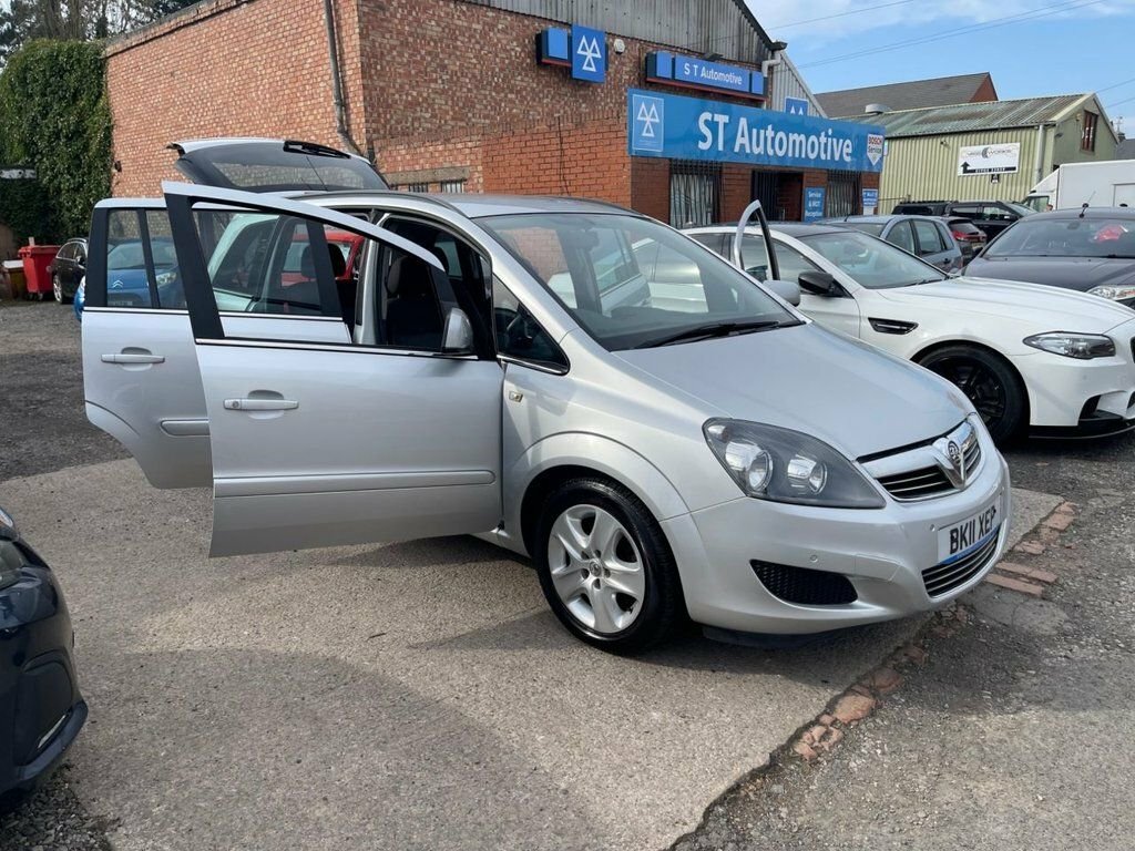 Vauxhall Zafira 1.7L Exclusiv Silver #5