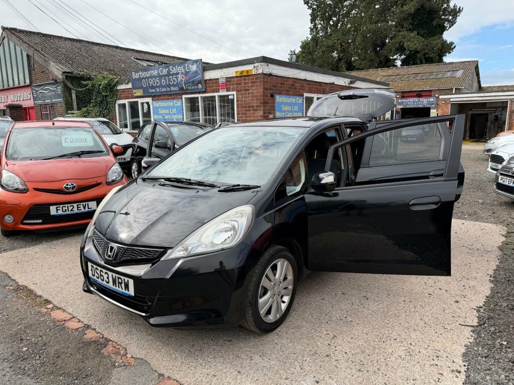 Honda Jazz 1.4L Es Plus Black