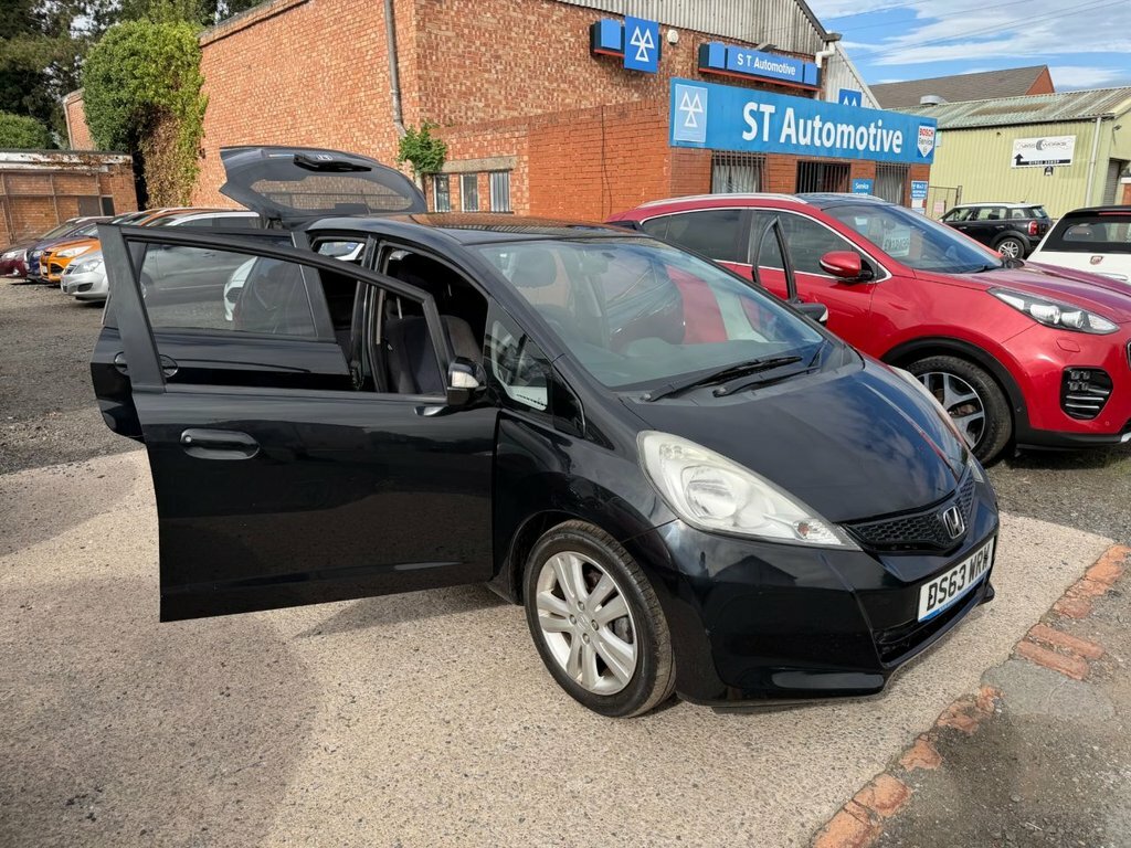 Honda Jazz 1.4L Es Plus Black #5