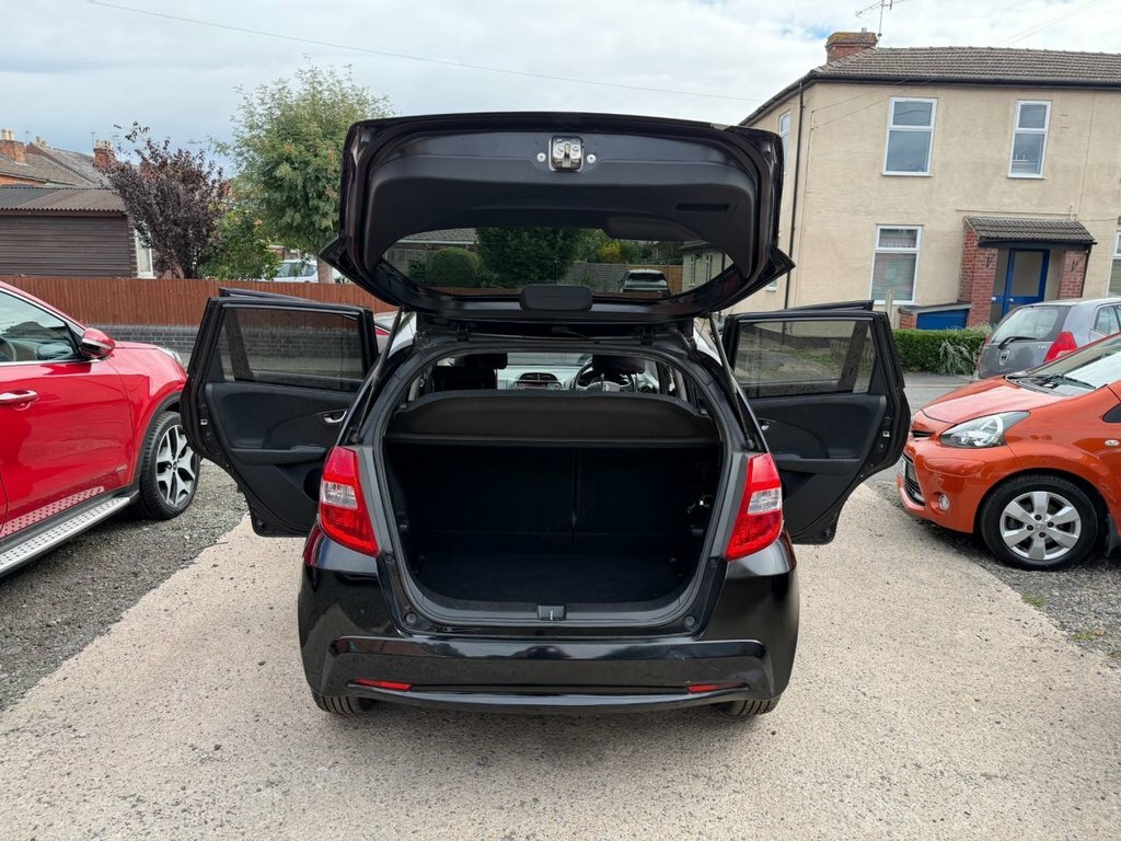 Honda Jazz 1.4L Es Plus Black #3