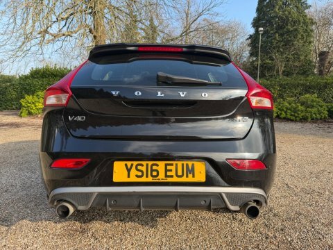 Volvo V40 2016 16 2.0 Black #6