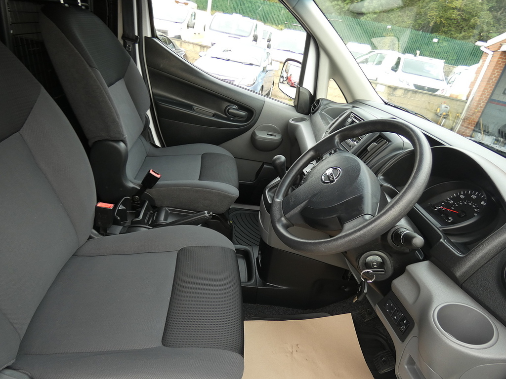 Nissan NV200 1.5Dci Se Swb Mega Low Miles No Vat U5303 White