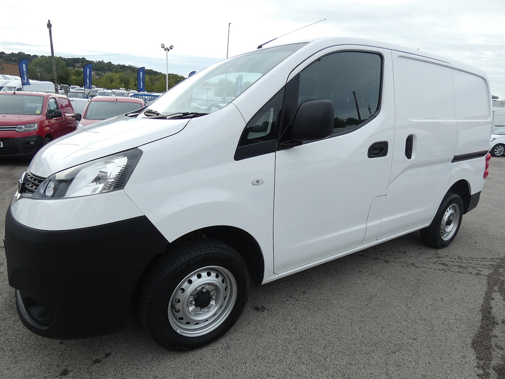 Nissan NV200 Panel Van White #11