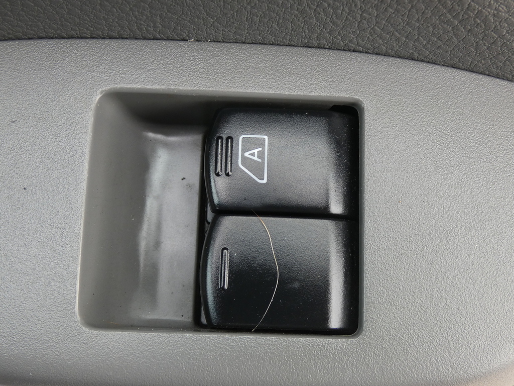 Nissan NV200 Panel Van White #19