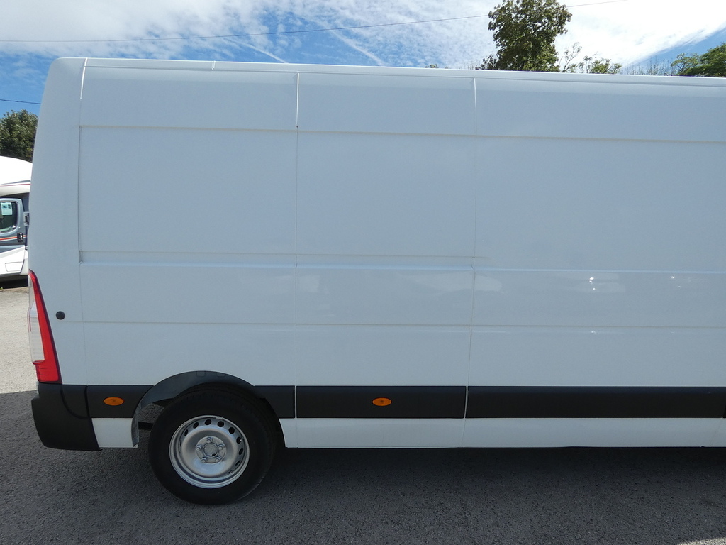 Renault Master 2.3 Ml35 Business Energy Dci Cc 145 Bhp.tippera White #13