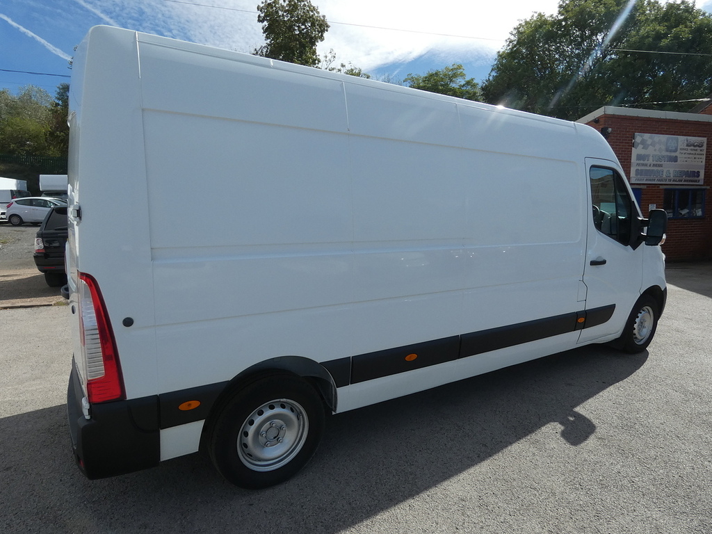 Renault Master 2.3 Ml35 Business Energy Dci Cc 145 Bhp.tippera White #12