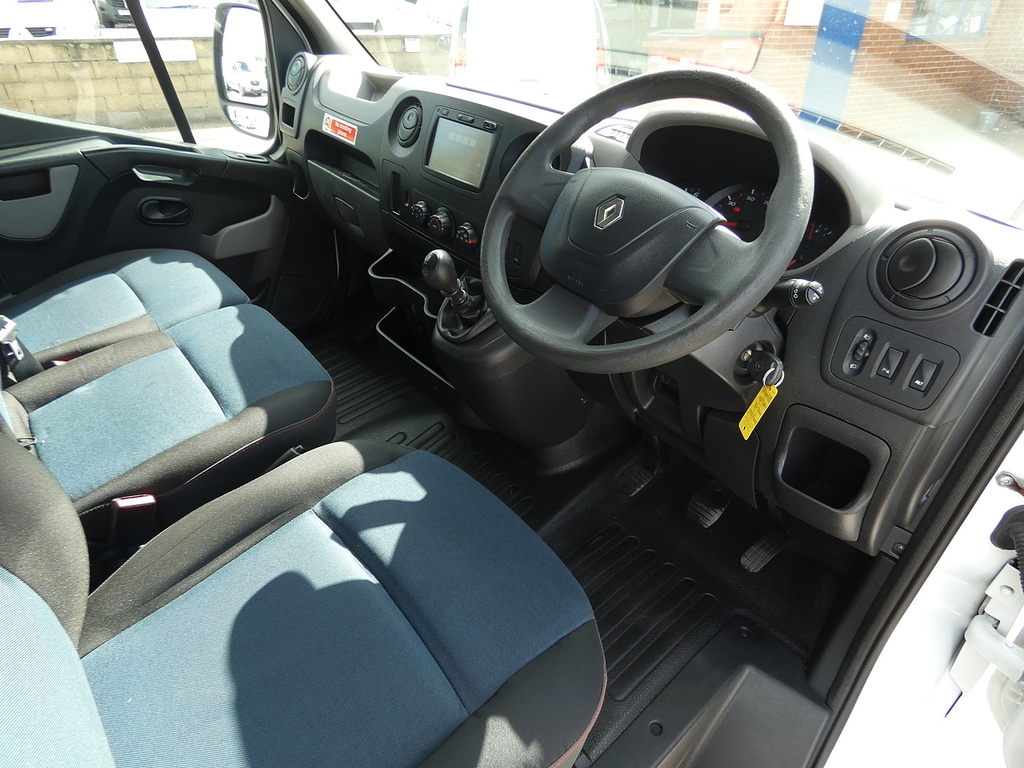 Renault Master 2.3 Ml35 Business Energy Dci Cc 145 Bhp.tippera White #17