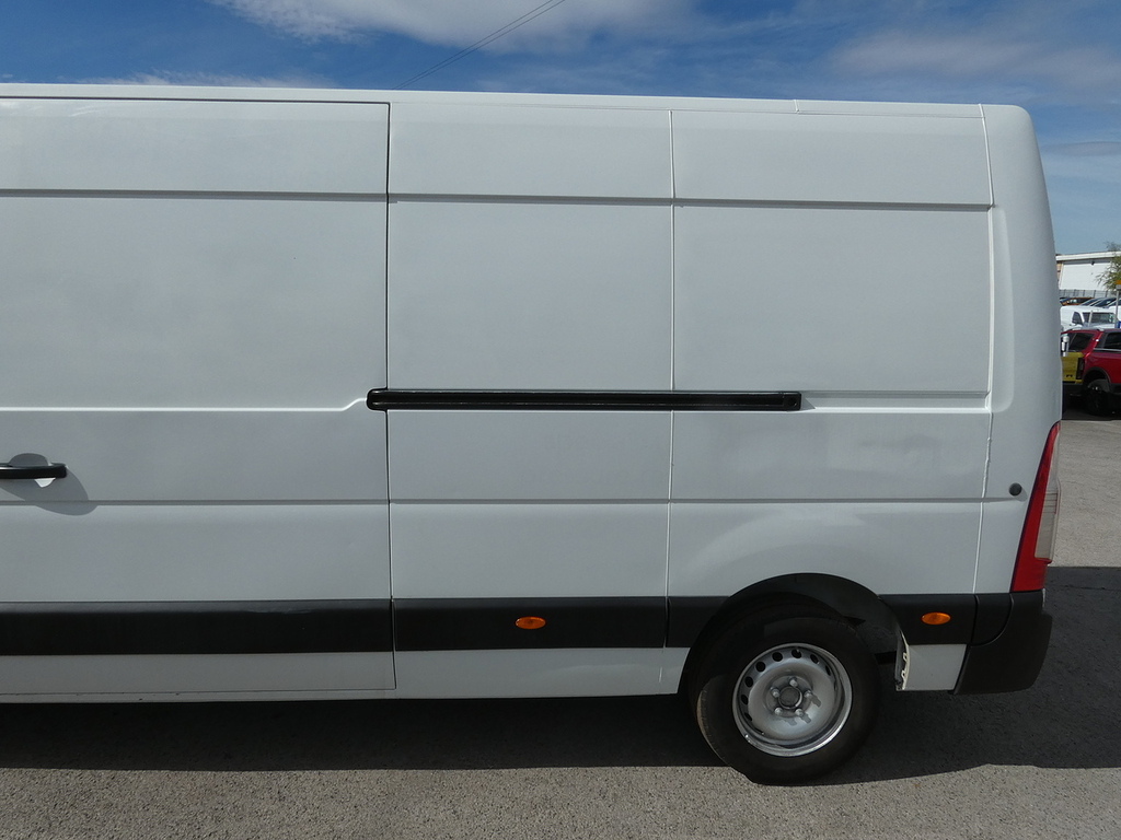 Renault Master 2.3 Ml35 Business Energy Dci Cc 145 Bhp.tippera White #11