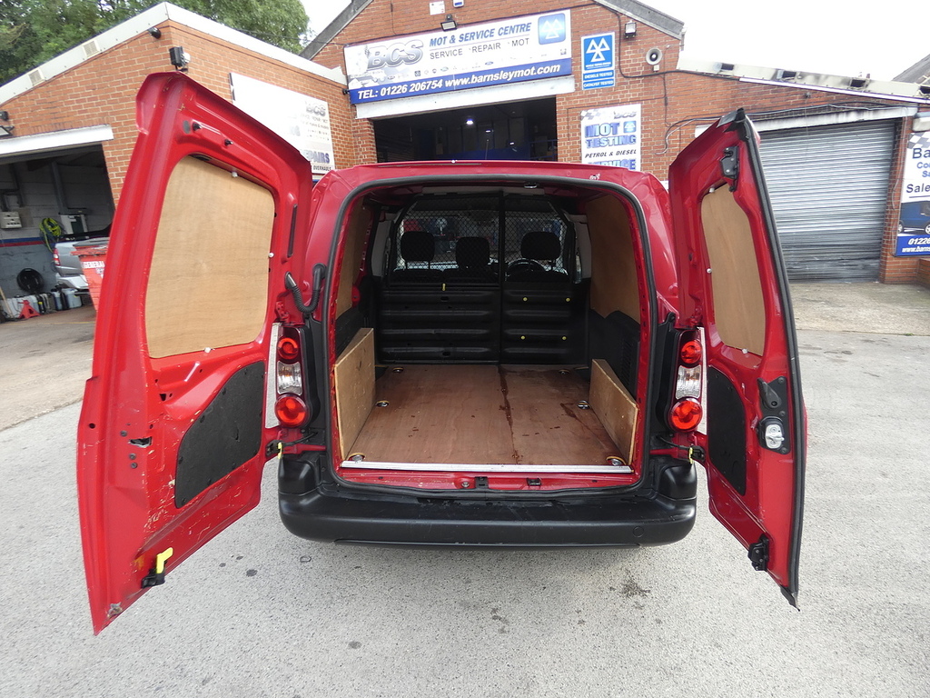 Citroen Berlingo Mpv White #22