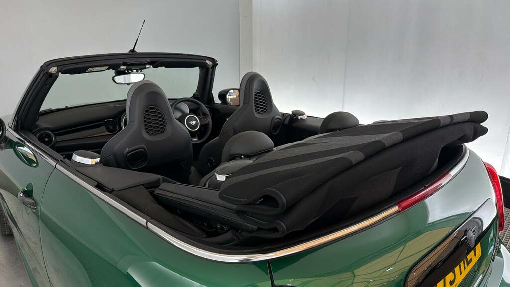 Mini Convertible Cooper S Exclusive Black #21