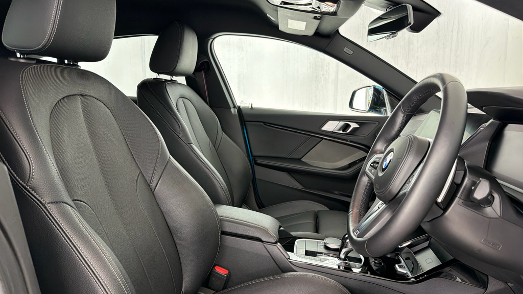 BMW 2 Series 216D Se Black #11