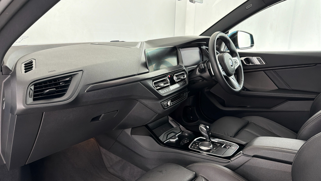 BMW 2 Series 216D Se Black #7