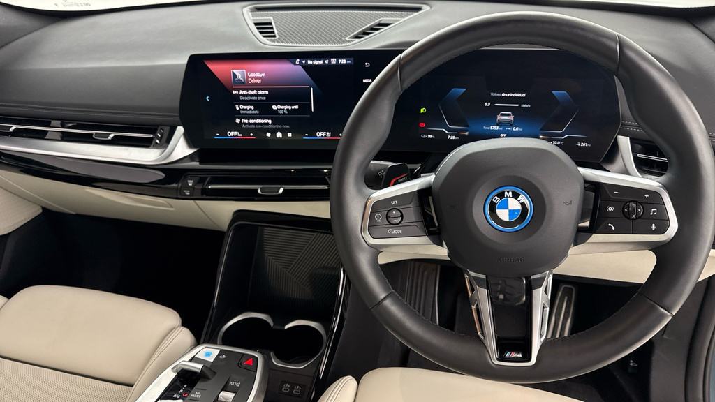 BMW iX1 20 66.5Kwh M Sport Suv Edrive 1 Green #5