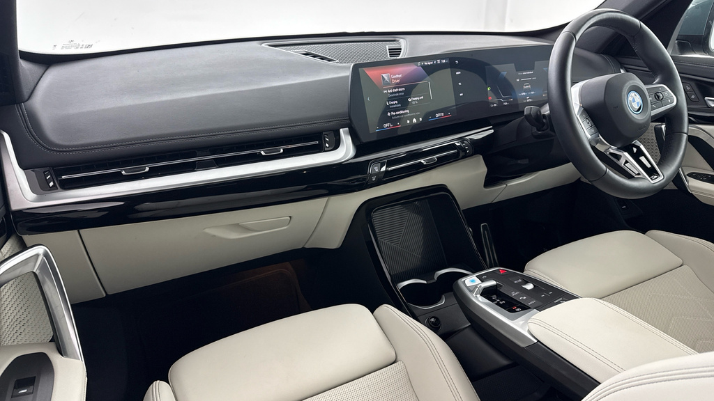 BMW iX1 Suv White #7