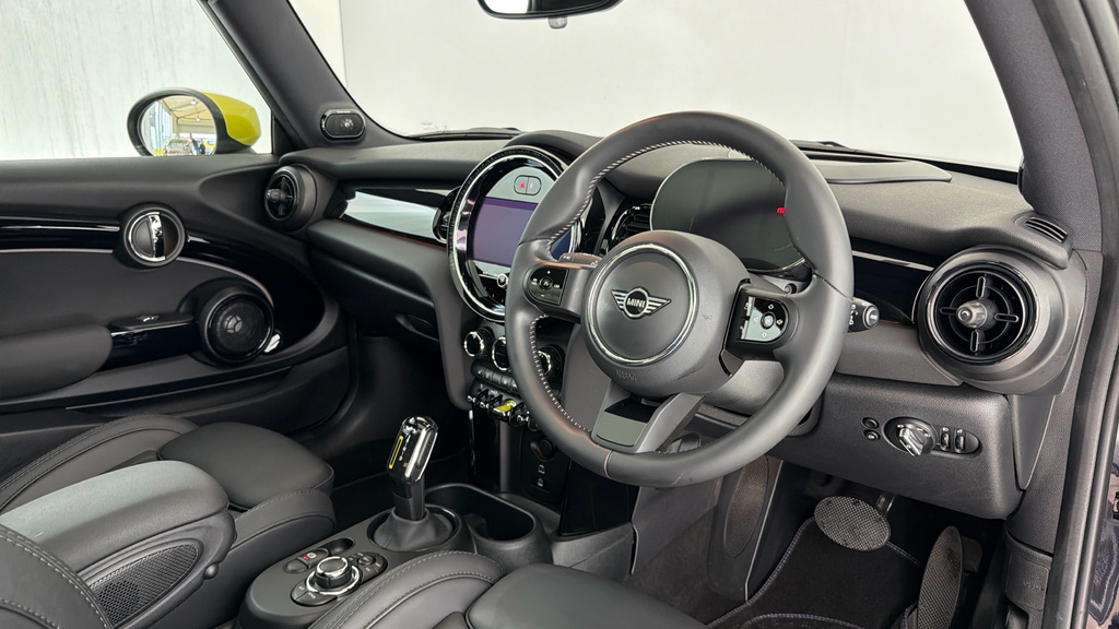 Mini Hatch Cooper Se 32.6Kwh Level 3 Hatchback A RV72UDZ Black #6