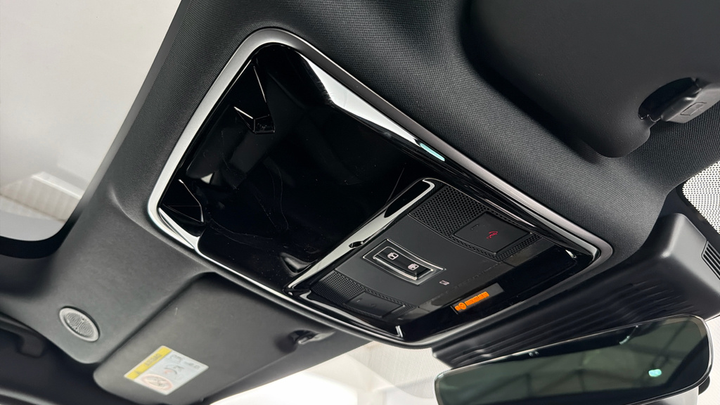 Land Rover Range Rover Velar Dynamic Se Black #41