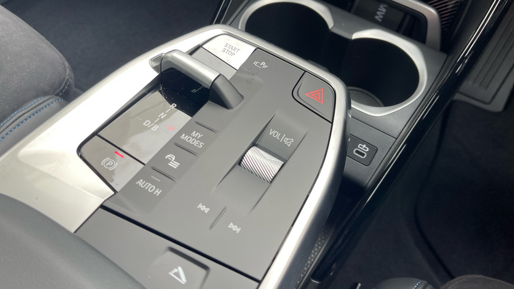 BMW iX2 150Kw Edrive20 M Sport 65Kwh Techpro Black #19