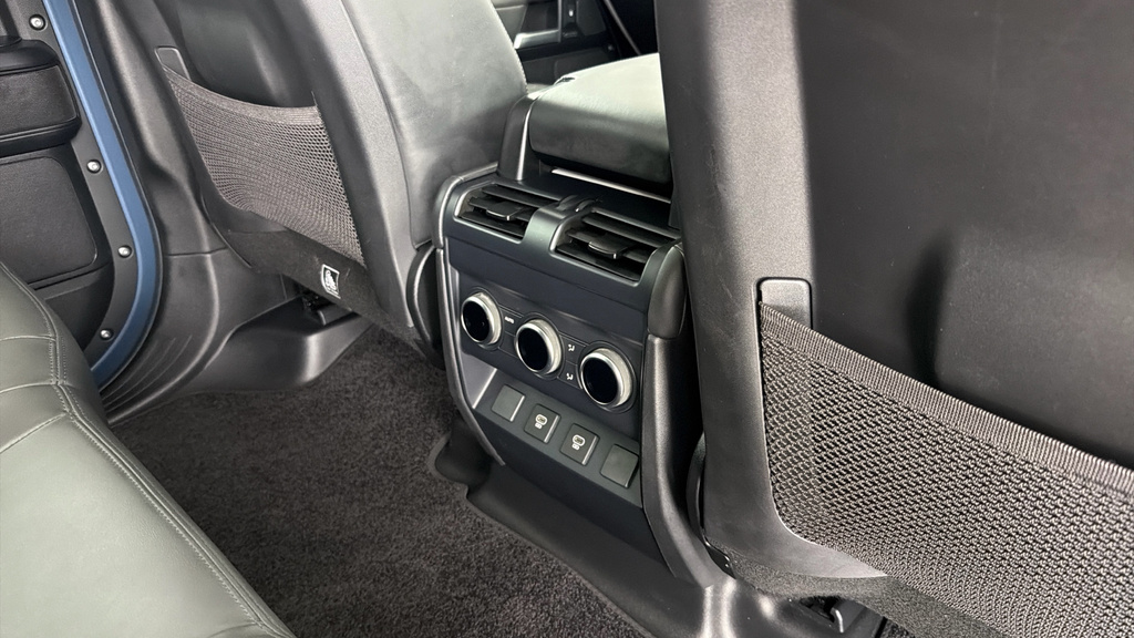 Land Rover Defender V8 Black #18