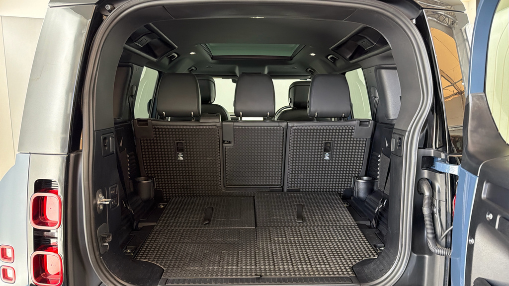 Land Rover Defender V8 Black #10