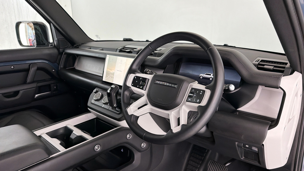 Land Rover Defender V8 Black #38