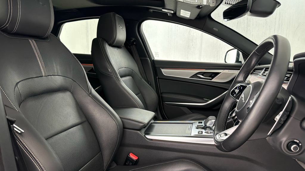 Jaguar XF 2.0 P250 R-dynamic Se Blue #26
