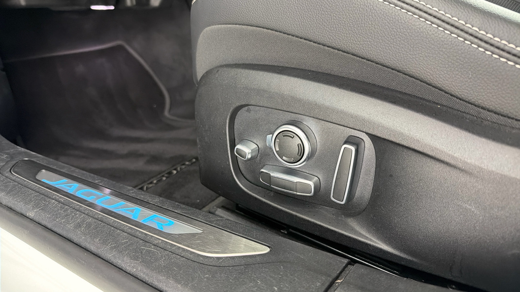 Jaguar XF 2.0 P250 R-dynamic Se Blue #32