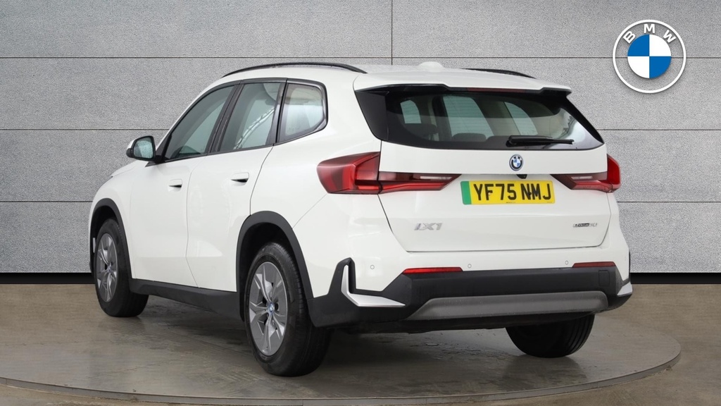 BMW iX1 20 66.5Kwh Sport Suv Edrive 11K White #2
