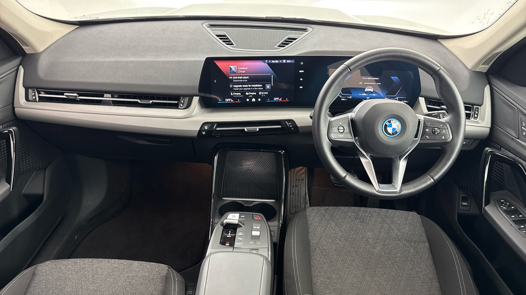 BMW iX1 20 66.5Kwh Sport Suv Edrive 11K White #4