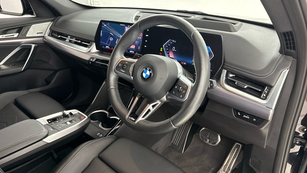 BMW X1 1.5 20I Mht M Sport Suv Hybrid Dct Sdri Black #6
