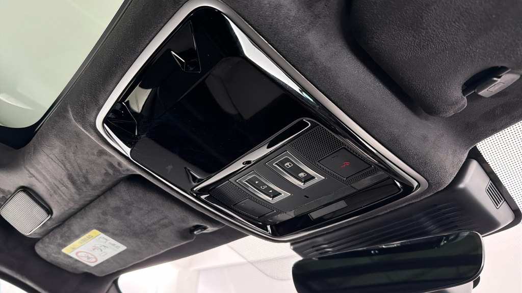 Land Rover Range Rover Velar D200 Dynamic Se White #47
