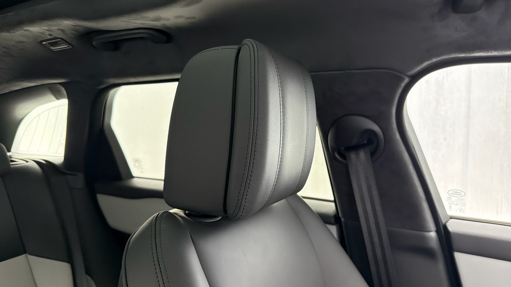 Land Rover Range Rover Velar D200 Dynamic Se White #46