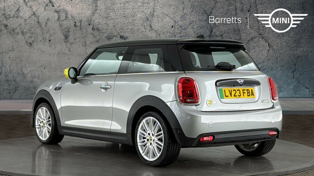 Mini Hatch F56 Mini 3-Door Hatch Cooper Exclusive Lci II White #2