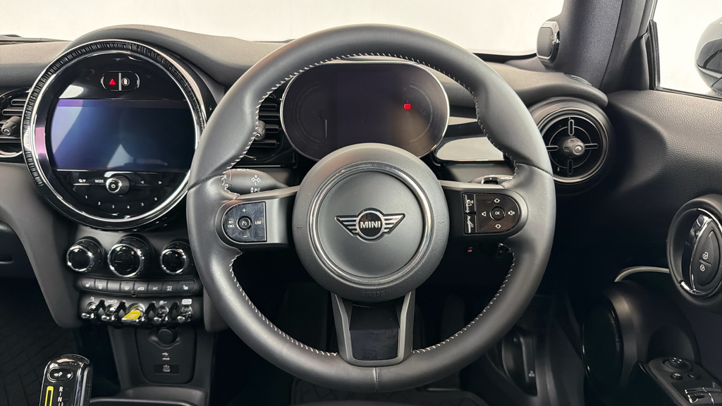 Mini Hatch Cooper Se 32.6Kwh Level 3 Hatchback A Black #5