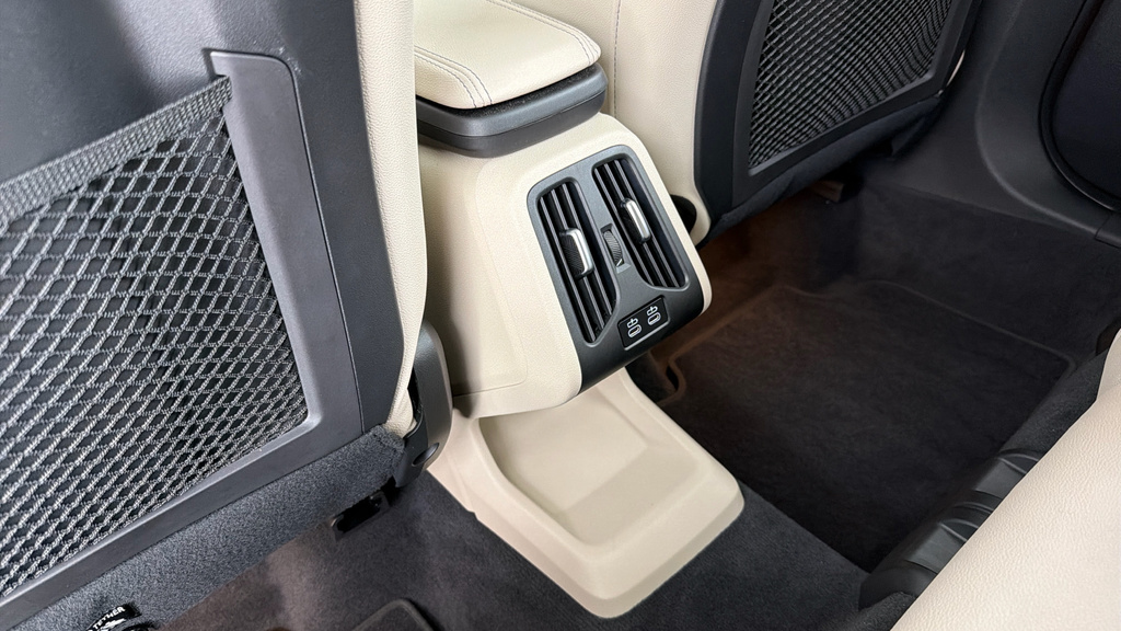 BMW 2 Series 218D M Sport Black #38