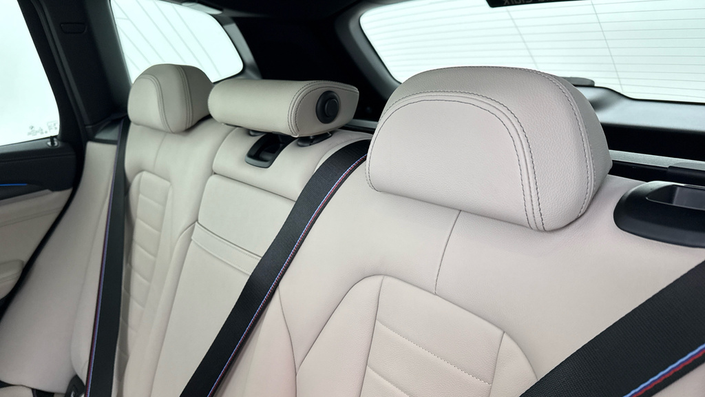 BMW iX3 80Kwh M Sport Pro White #9