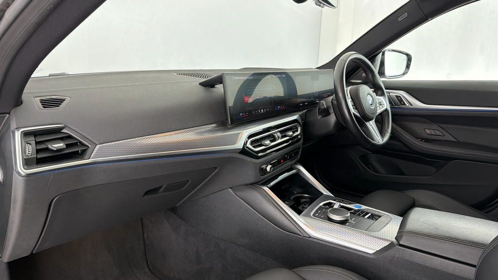 BMW i4 35 70.2Kwh Sport Edrive Green #7