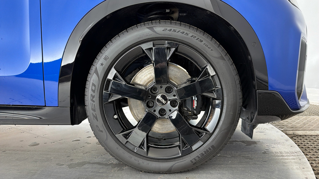 Mini Countryman Electric Black #14