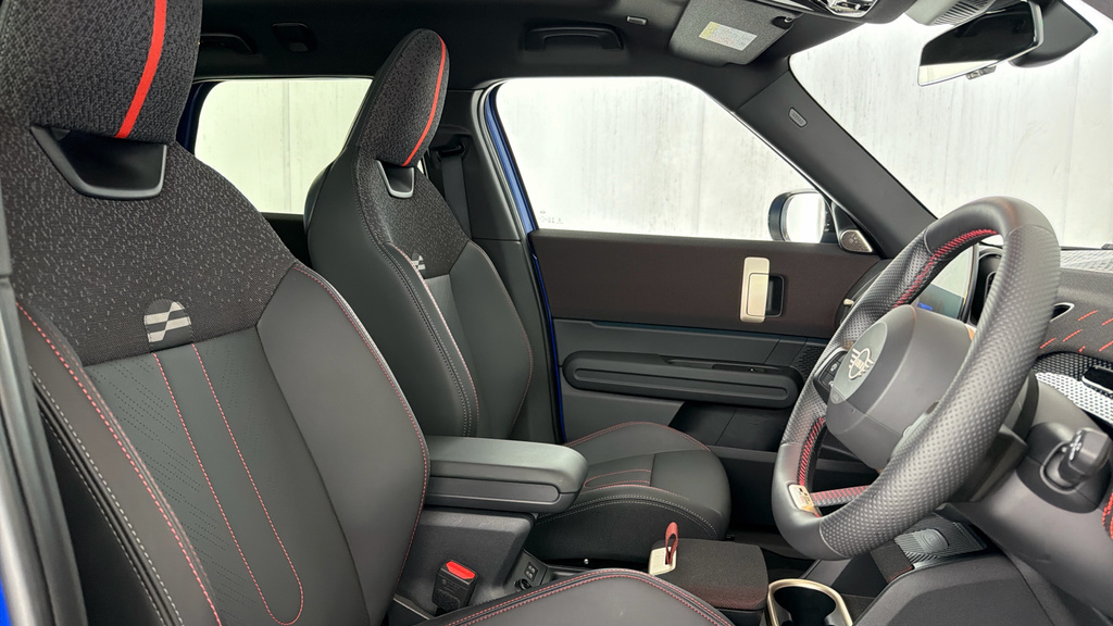 Mini Countryman Electric Black #11