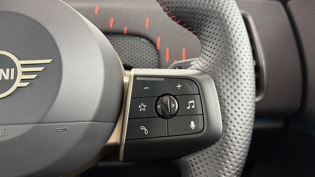 Mini Countryman Electric Black #18