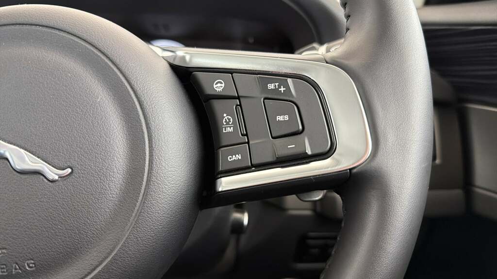 Jaguar XF 2.0 Portfolio 177 Bhp White #40