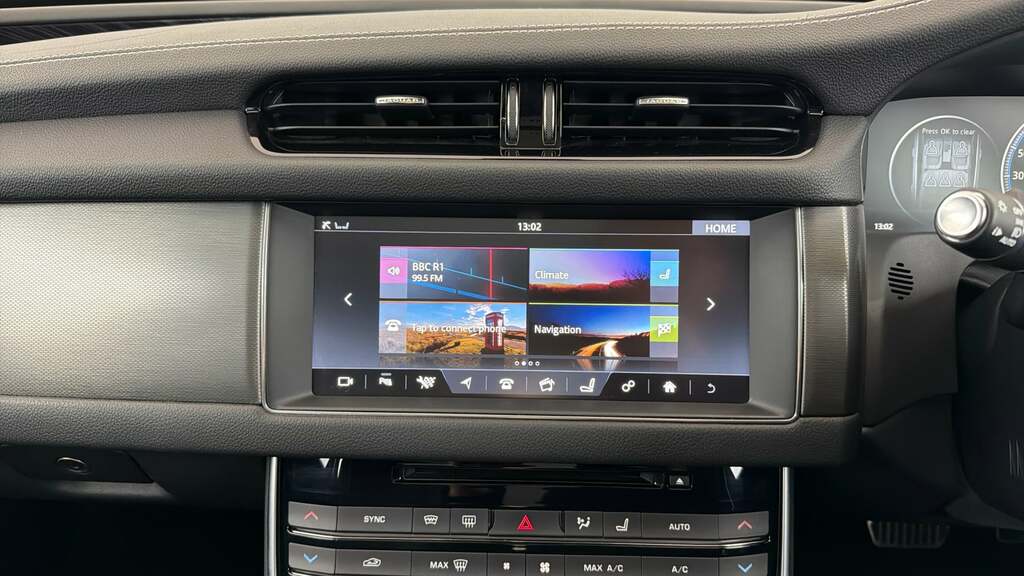 Jaguar XF 2.0 Portfolio 177 Bhp White #14