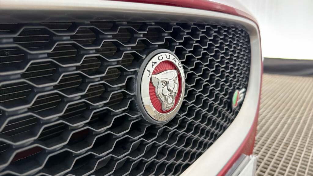 Jaguar XF 2.0 Portfolio 177 Bhp White #37