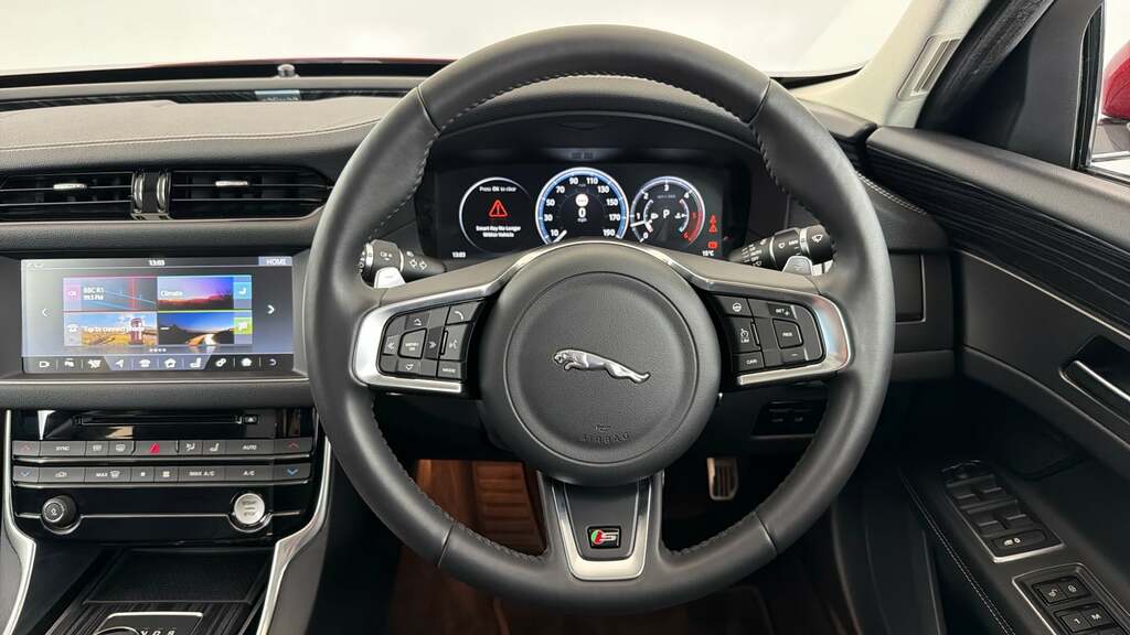 Jaguar XF 2.0 Portfolio 177 Bhp White #15