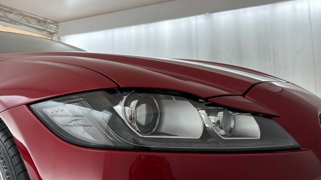 Jaguar XF 2.0 Portfolio 177 Bhp White #17