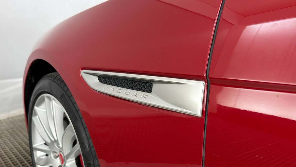 Jaguar XF 2.0 Portfolio 177 Bhp White #22